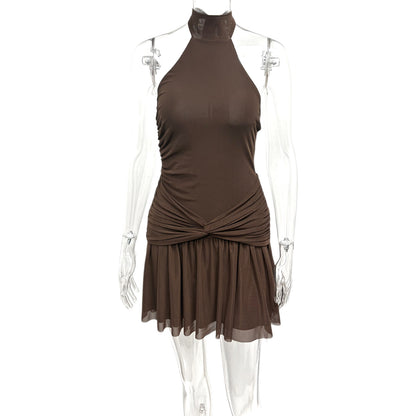 Vestido halter con nudo y volantes